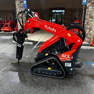Chargeuse compacte Kubota SVL 1000 conçue pour les tâches de construction difficiles et agricoles avec une puissance hydraulique durable - Product Image 4