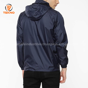 Chaqueta cortavientos Softshell personalizada de alta calidad para hombre, impermeable, para exteriores, con capucha, para correr, bordado, patrón recubierto, servicio OEM - Product Image 4