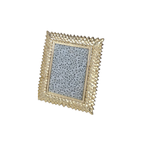 Cadre photo luxueux en métal de qualité supérieure en aluminium d'inspiration victorienne idéal pour les amateurs de décoration intérieure - Product Image 3