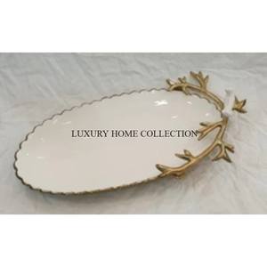 Cuencos de servicio de metal de hierro con acabado antiguo de lujo con relieve decorativo y formas creativas para una sofisticación atemporal - Product Image 1