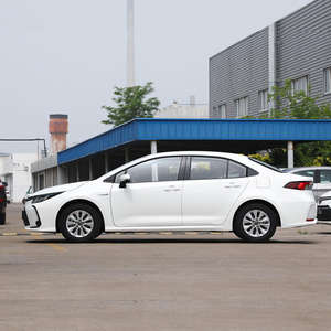 Voitures d'occasion en vente en gros à prix réduit : Berline E-CVT 4.1-6L avec sièges en cuir et toit ouvrant panoramique – Modèle 2024, Vente Flash - Product Image 2