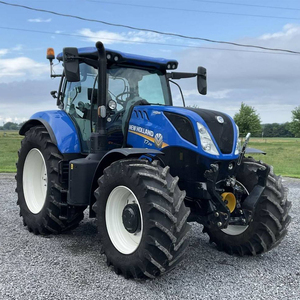 Tracteur agricole diesel compact de la série TT avec quatre roues motrices et accessoire de chargeur pour les opérations agricoles - Product Image 2