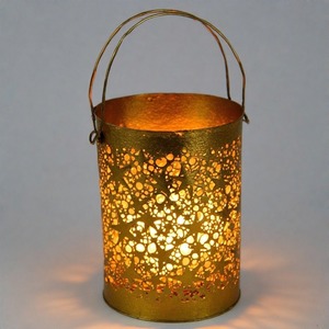 CandleNest-Bougeoir en aluminium de bénédiction hivernale design élégant pour décorations de réveillon de Noël et de vacances - Product Image 2