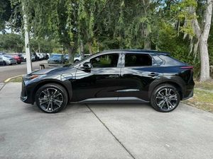 Toyota bZ4X Limited d'occasion 2023 - Product Image 2