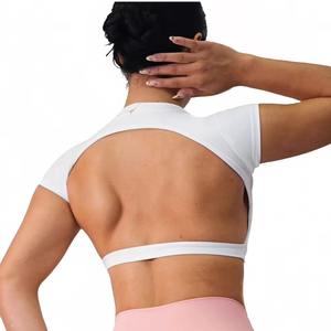 Ensemble de vêtements de sport pour femmes en gros personnalisé de haute qualité, soutien-gorge de sport respirant et short taille haute, vêtements de sport de yoga et de gym - Product Image 3