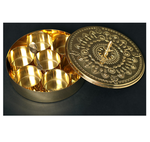 กล่องเครื่องเทศทองเหลืองมีสไตล์และใช้งานได้ดีในห้องครัว10ชิ้นพร้อมกล่องเครื่องเทศฝาดอกไม้แกะสลัก - Product Image 3