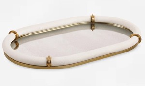 Bandeja de servicio de cuero Bandas chapadas en latón y diseño único moderno interior espejado para bandeja decorativa de mesa para servir - Product Image 2