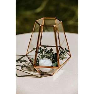 Nouvelles tendances Bougeoir de forme géométrique Bougeoir en métal de couleur dorée de la meilleure qualité disponible à prix réduit - Product Image 2