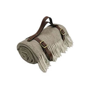 Fabricant indien de couvertures luxueuses et confortables à chevrons pour achat en gros - Product Image 4