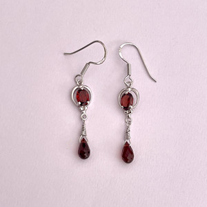 Pendientes de Plata de Ley 925 con Granate Natural para Mujer, Shah Gems, Accesorio de Moda - Product Image 1
