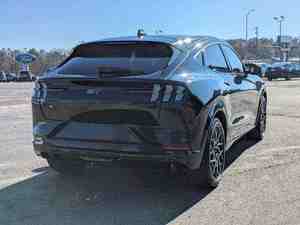 Mach-E GT AWD 2023 Usado en Excelentes Condiciones, Bajo Kilometraje, Sin Problemas Mecánicos, Listo para Conducir - Product Image 4