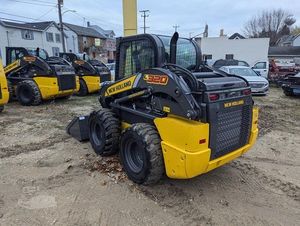 Cargadora deslizante Holland L320 usada con 90HP para transmisión de engranajes del motor Componentes esenciales-Bomba y caja de cambios - Product Image 3