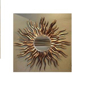 Proveedores indios, espejos de pared de metal de hierro de nuevo diseño hechos a mano utilizados para habitación de invitados, espejos de pared decorativos de tamaño personalizado - Product Image 4