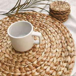 Tapis en fibre naturelle de grande surface, fabriqués à la main en jacinthe d'eau du Vietnam - Décoration d'intérieur durable pour la vente en gros - Product Image 4