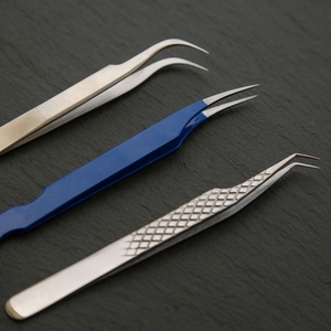 แหนบขนตาแบบปลายโค้งตรงสำหรับขนตาเพิ่มวอลลุ่มแหนบสำหรับขนตาแบบคลาสสิก - Product Image 1