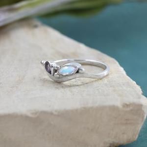 Bague chevron en améthyste naturelle et pierre de lune Bague minimaliste empilable incurvée en argent sterling 925 pour femmes et filles - Product Image 3