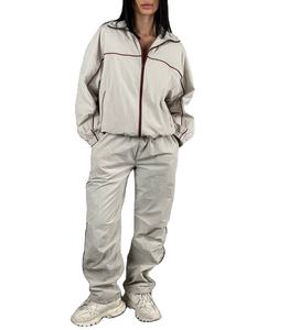 Ensemble de survêtement en nylon surdimensionné de haute qualité, ensemble de survêtement coupe-vent en nylon personnalisé pour femmes - Product Image 1