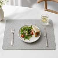 Set de table contemporain en similicuir gaufré à motifs floraux pour la décoration de la maison et des restaurants