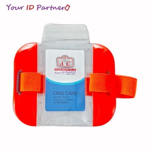 Brassard porte-badge réfléchissant en PVC haute visibilité pour le travail de sécurité - Product Image 2