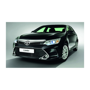 Toyota Camry sedán con motor de bajo consumo, rendimiento de conducción suave, interior espacioso, características de seguridad avanzadas y tecnología moderna. - Product Image 2