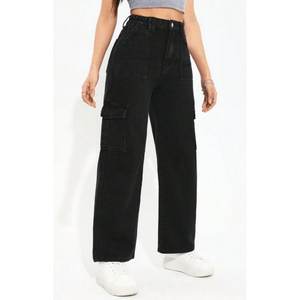 Jean cargo en denim noir taille haute pour femme, style Y2K, extensible, coupe décontractée, multi-poches, tendance, finition soignée - Product Image 4