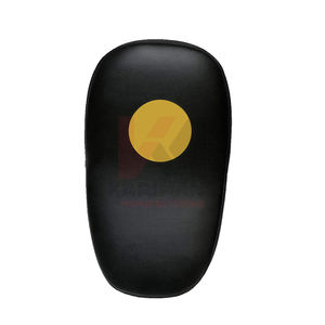 แผ่นซ้อมมวยไทยคุณภาพสูง ระบายอากาศได้ดี ผลิตตามสั่ง พร้อมโลโก้  หนังแท้ระดับพรีเมียม สำหรับฝึกซ้อม MMA และมวย - Product Image 3