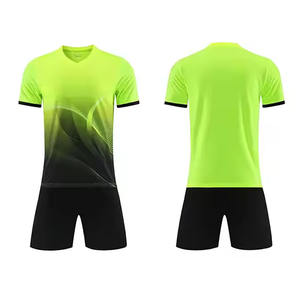 Uniforme de football en tissu polyester de haute qualité pour adultes et enfants Design personnalisé avec impression par sublimation - Product Image 1