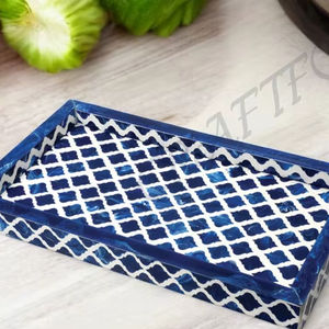 Plateau incrusté d'os et de résine fait à la main Plateau décoratif élégant pour servir les desserts, le café, le thé, les collations, la maison, le bureau - Product Image 1