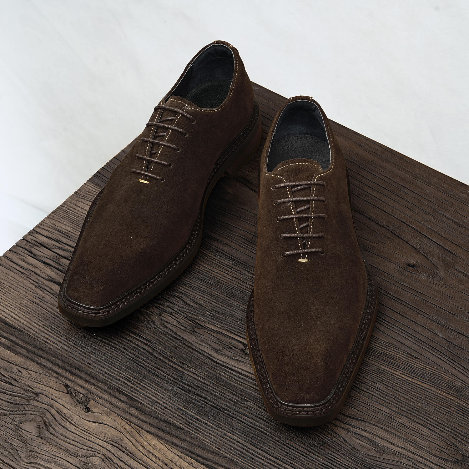 สีน้ำตาล