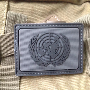 Patchs en PVC personnalisés à coller au fer, dernière mode, séchage rapide, bordure multicolore, design haut de gamme, prix bas - Product Image 3