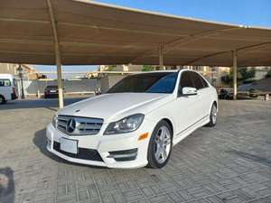 SUV C300 2024 Usado de Segunda Mano, Volante a la Izquierda, Asientos de Cuero, Neumáticos R17, Techo Solar Automático, Cámara Trasera 360, Emisión Euro IV, 4.1-6L 4 - Product Image 2