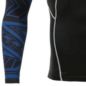 Rashguard pour homme confortable et à séchage rapide, Rashguard pour homme ajusté et athlétique, Rashguard pour homme respirant et léger - Product Image 6