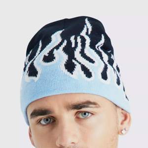 Bonnet personnalisé en gros, 100% tricoté, avec votre propre logo brodé, style décontracté d'hiver, style urbain - Product Image 1