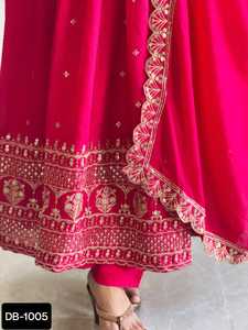 ชุดเดรสยาวผ้าไหมลายดอกวิชิตราสำหรับผู้หญิงชุดยาวลายปักและออกแบบได้ตามลำดับสำหรับผู้หญิงล่าสุด - Product Image 3