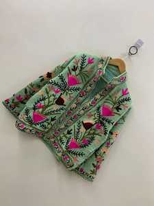 เสื้อแจ็คเก็ตกำมะหยี่สไตล์ซูซานี เสื้อโค้ทกำมะหยี่สั้นทรงโอเวอร์ไซส์ ของขวัญสำหรับเธอ เสื้อแจ็คเก็ตโดดเด่น เสื้อคลุมลำลอง เสื้อโค้ทสั้นสไตล์โบโฮ - Product Image 2