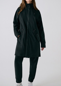 Chaqueta cortavientos ligera Indemand para mujer, elegante chaqueta transpirable a prueba de agua y viento para exteriores con logotipo personalizado - Product Image 6