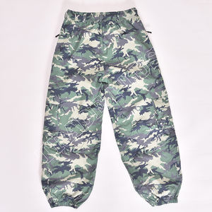 Nouveau pantalon Cargo de neige imperméable Camo vert d'hiver en plein air avec évents élastiques bas et poches à fermeture éclair sécurisées - Product Image 2