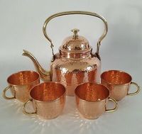 Vente chaude moderne cuivre métal artisanat bouilloire café/thé tasses verre à boire ensemble martelé baril moscou Mule tasse platers servant