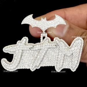 Colgante de Oro 10K Chapado en Oro Cristiano con Diamantes Naturales Redondos de Corte Brillante, Letra Personalizada, Estilo Hip-Hop, Joyería Unisex - Product Image 2