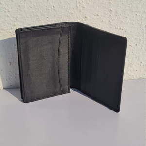 NEXXGEN Cartera Compacta de Cuero PU de Alta Calidad con Bloqueo RFID para Tarjetas de Crédito, Diseño Bifold, Logotipo Personalizado, Unisex, Elegante y Segura, 4 en 1 - Product Image 4