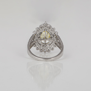 Anillo de Compromiso de Oro Sólido de 18K con Diamante Cultivado en Laboratorio con Corte Pera Amarillo, Doble Halo, Certificado IGI, Anillo de Regalo de Compromiso con Diamante - Product Image 5