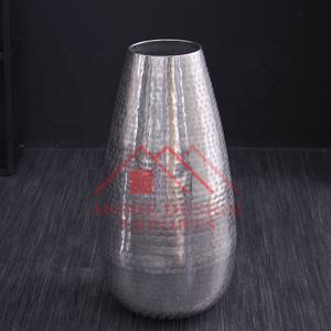 Vase à fleurs en aluminium doré pour le salon 2025 Nouveau design Vase à fleurs en métal et fer pour décorations de bureau - Product Image 6