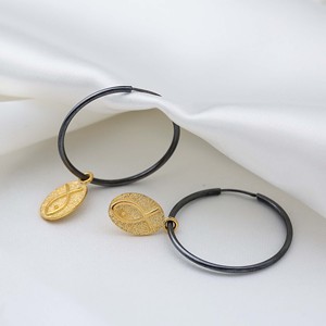 Boucles d'oreilles créoles oxydées en forme de poisson, bijoux vintage turcs faits à la main en argent sterling 925, vente en gros - Product Image 3