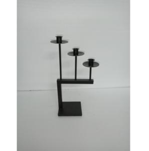 Portavelas de metal Color negro Navidad Hecho a mano Diseño moderno ecológico Eleva el espacio con gracia de inspiración nórdica - Product Image 1