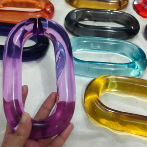 Grande tenture murale transparente colorée d'art de maillons de chaîne de résine époxyde pour des projets personnalisés - Product Image 5