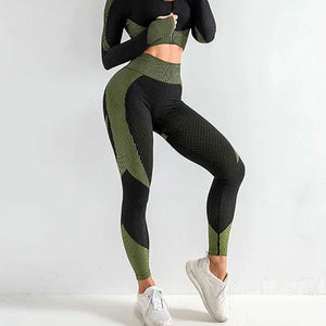 Leggings de fitness taille moyenne pour femmes de qualité personnalisée Design à motif solide dans toutes les tailles Fabriqué au Pakistan - Product Image 2