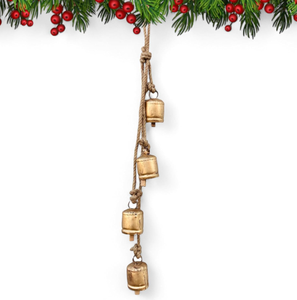 AK Latón Atractivo Metal Vaca Campanas Acabado antiguo Juego de 4 Campanas individuales en cuerda Campanas colgantes decorativas para decoración de Navidad - Product Image 2