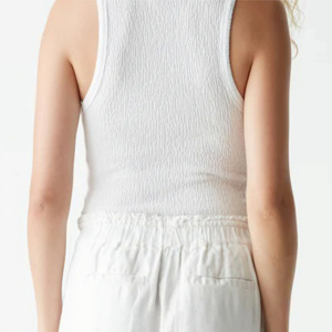 Elegante blusa arrugada de manga larga para mujer, ideal para oficina y eventos formales, disponible en colores clásicos y llamativos - Product Image 5