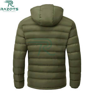 Veste de ski matelassée à capuche pour homme, coupe-vent, imperméable et respirante, 100 % polyester, service OEM, collection 2025 Razorts - Product Image 2