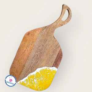 Planche à découper ronde en bois d'acacia artisanale avec motif de vague bleu en résine, service de fromage polyvalent cuisine préparation de repas vente en gros - Product Image 4